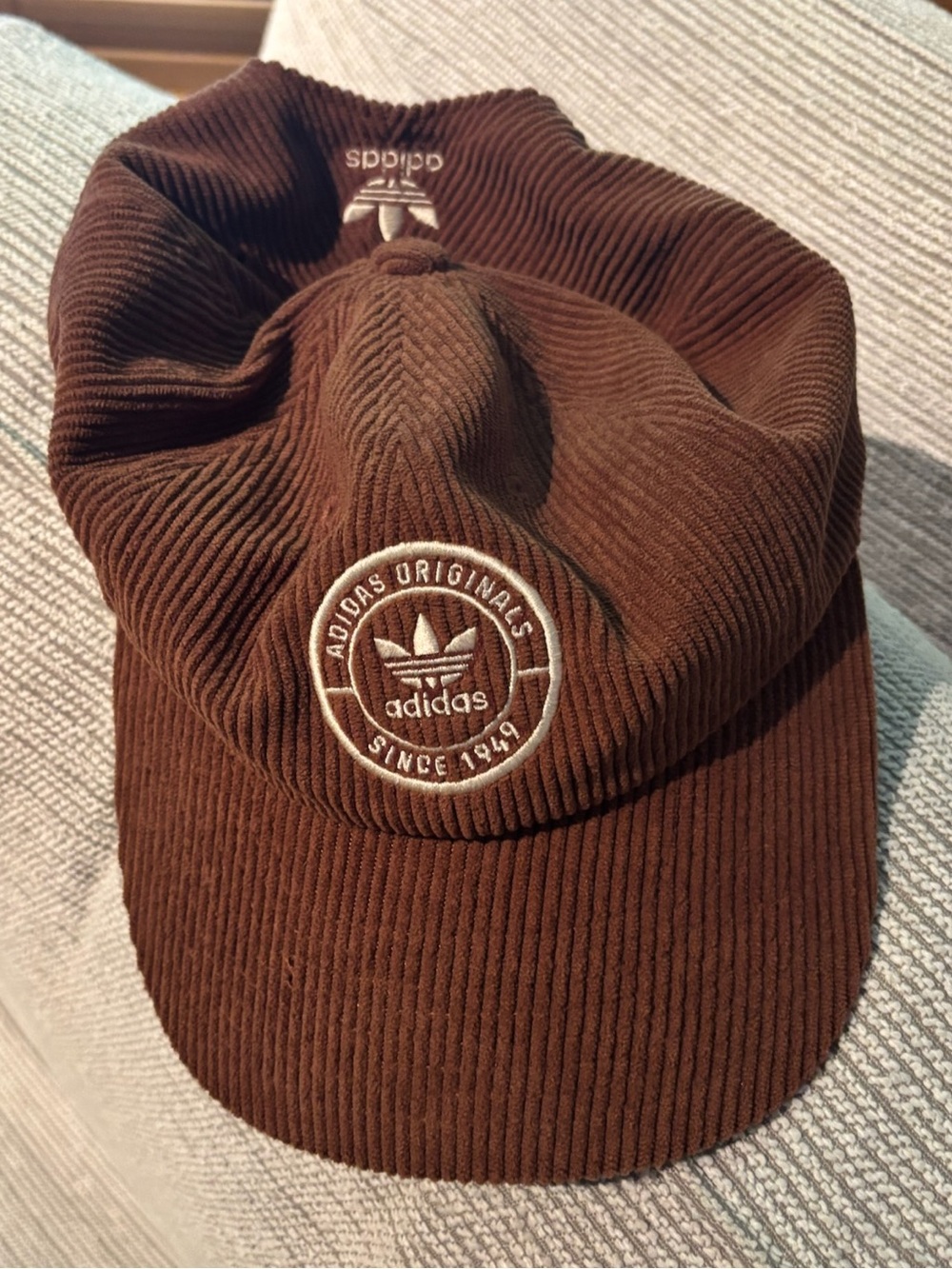 adidas originals Brown Corduroy Six-Panel Baseball Cap Trefoil Patch dad hat BTC - Picture 6 of 6